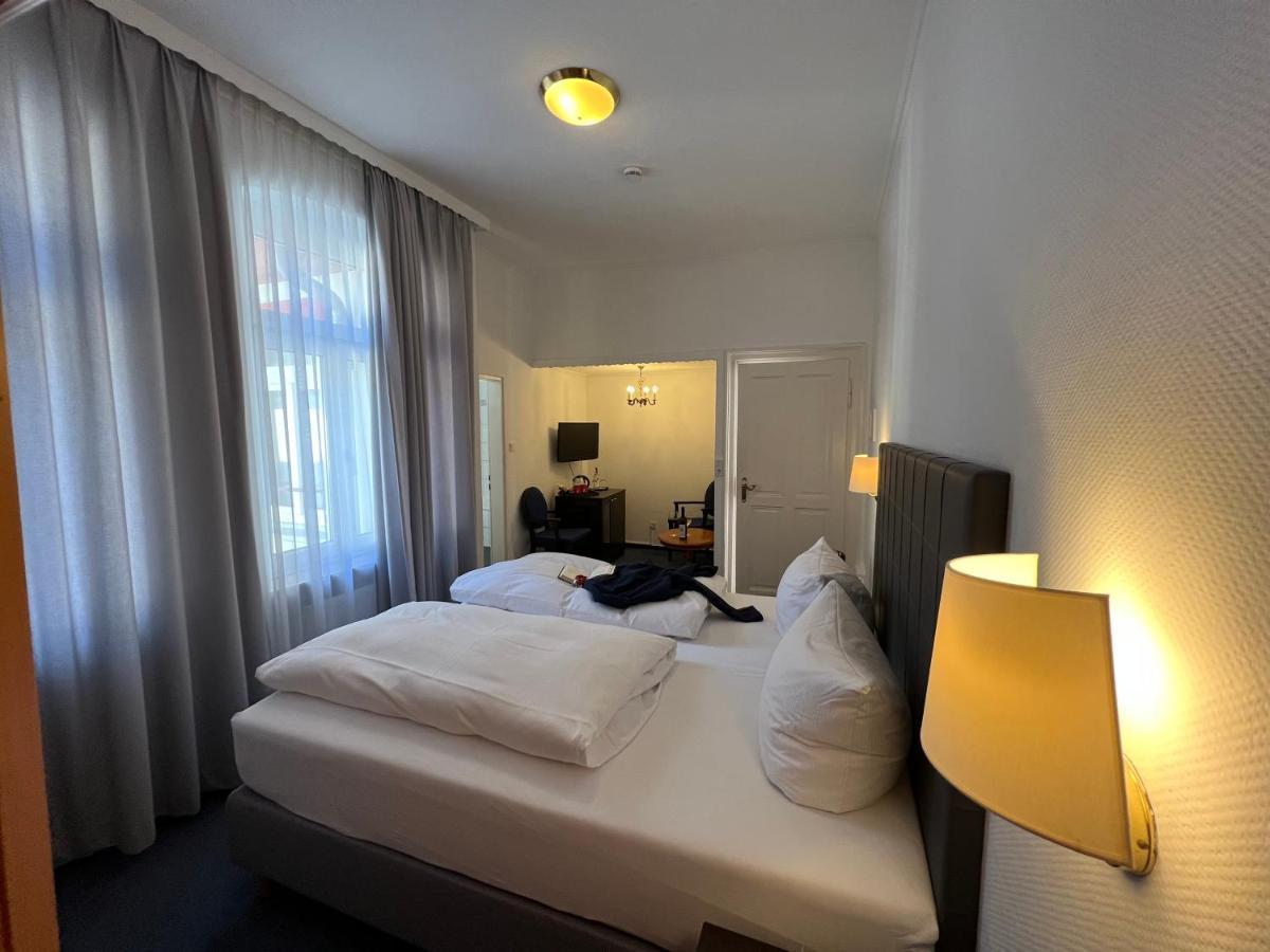 Hotel Zum Ritter St. Georg Heidelberg Exterior photo